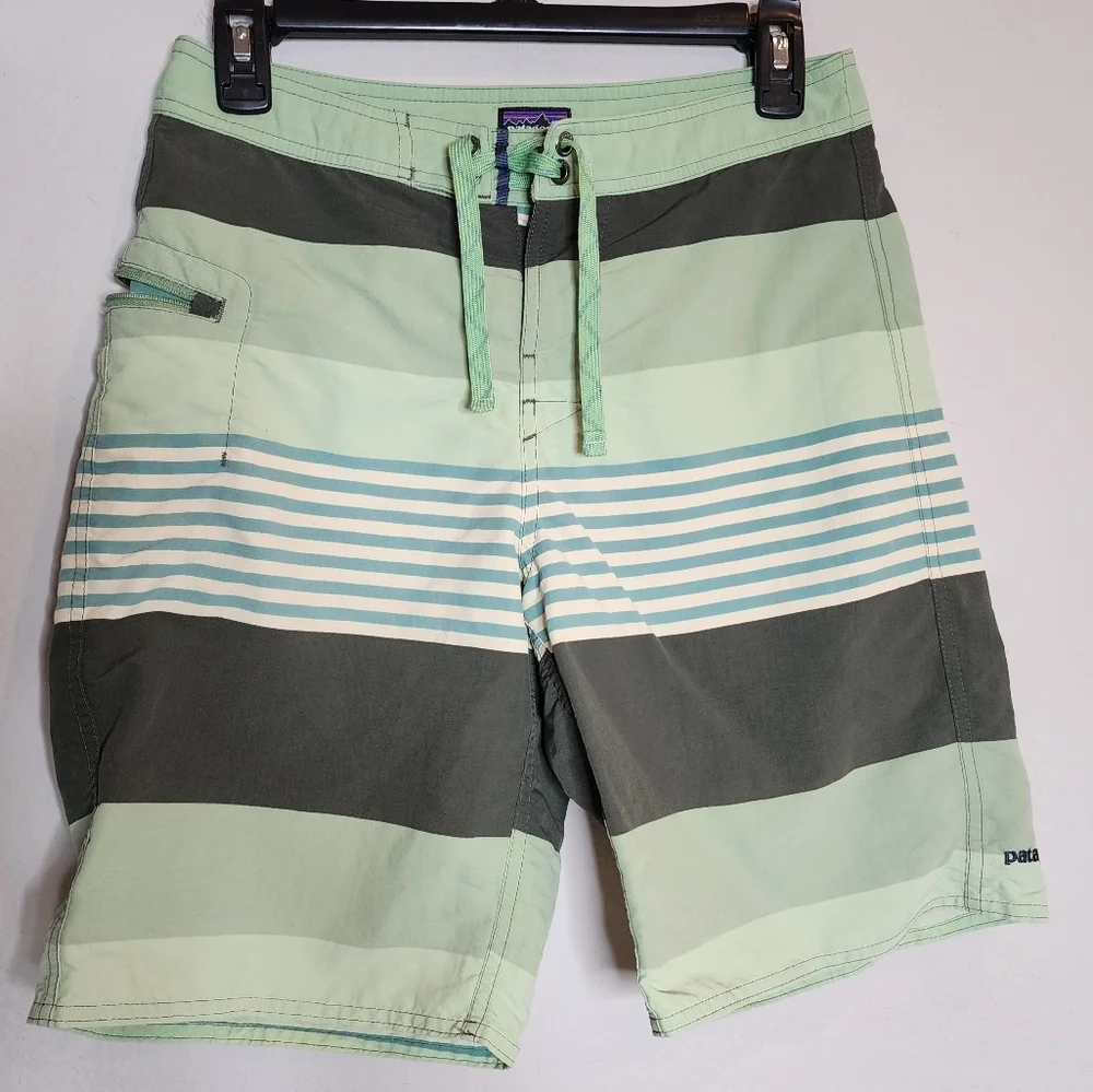 Patagonia Boys‎ 16 board shorts green blue stripe